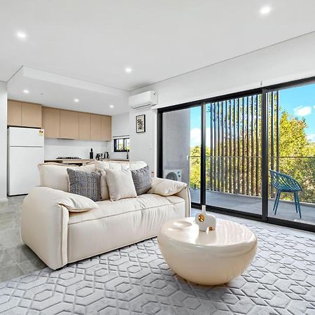 Urban Oasis In Heart Of Homebush ซิดนีย์ ภายนอก รูปภาพ