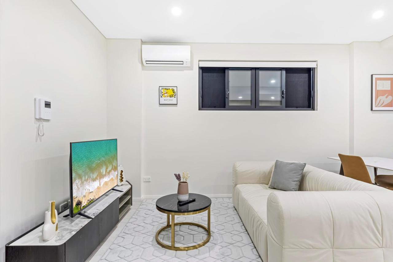 Urban Oasis In Heart Of Homebush ซิดนีย์ ภายนอก รูปภาพ