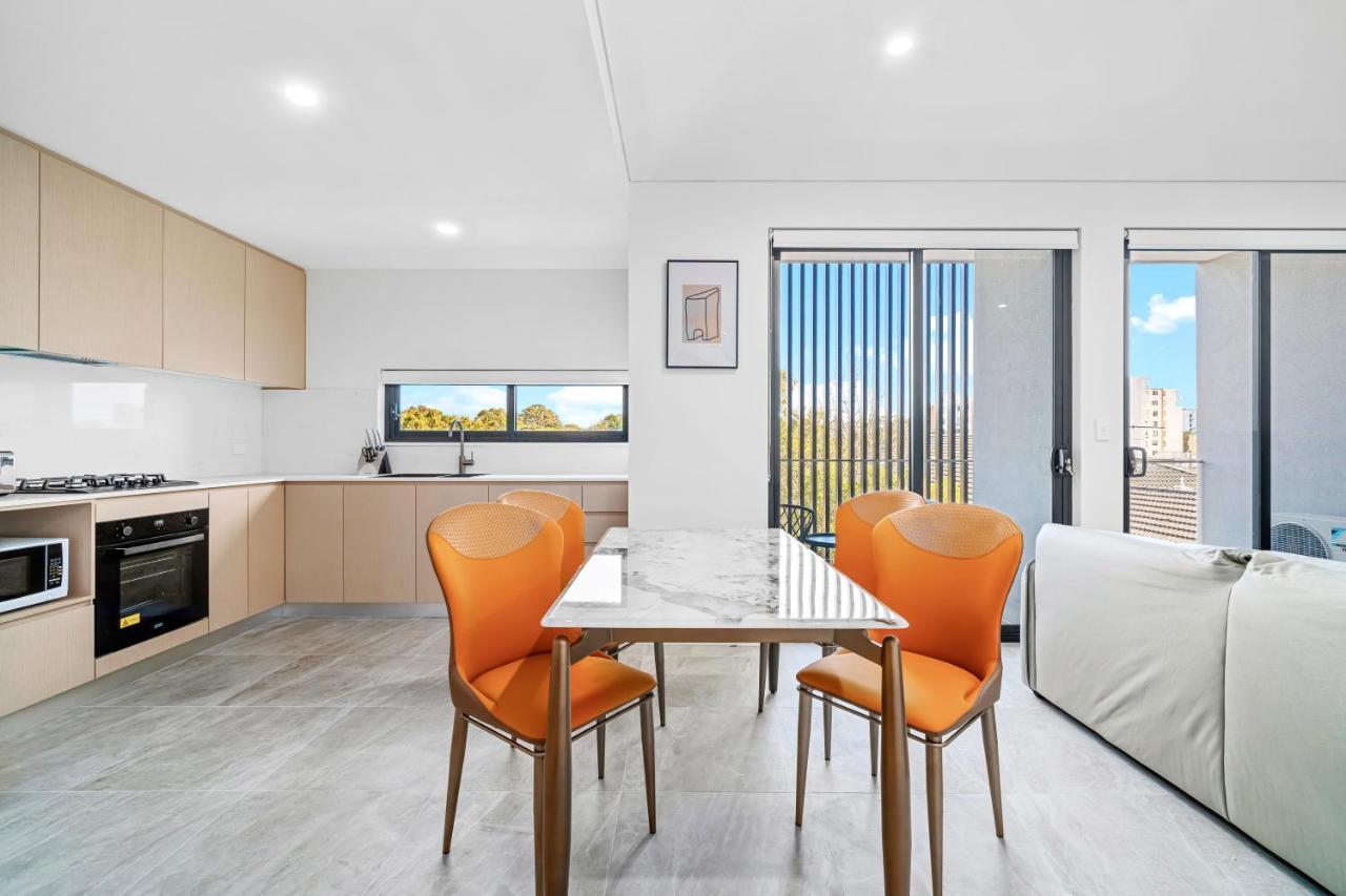 Urban Oasis In Heart Of Homebush ซิดนีย์ ภายนอก รูปภาพ